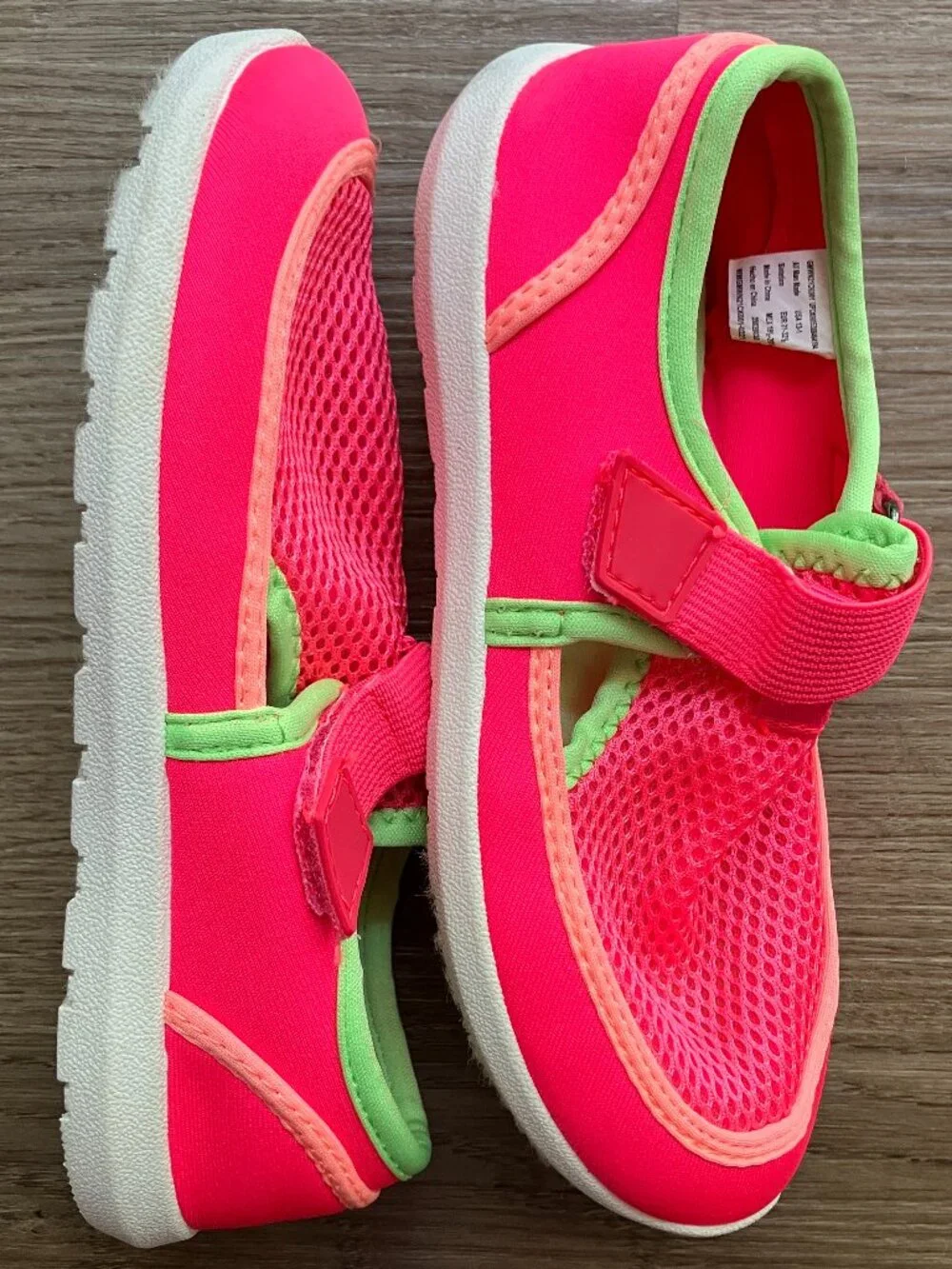 13/1 Wonder Nation Girls Mesh Water Shoes